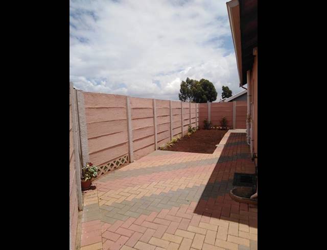 2 BEDROOM HOUSE FOR SALE IN SKY CITY